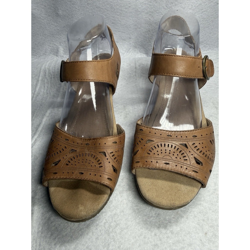 Earth Carson Westport Sandals Womens 9W Leather Ankle Strap Heel Pump Slingback